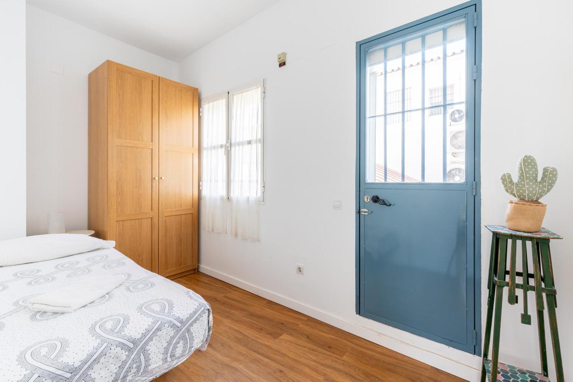 Apartment House Sevillana Parking *
