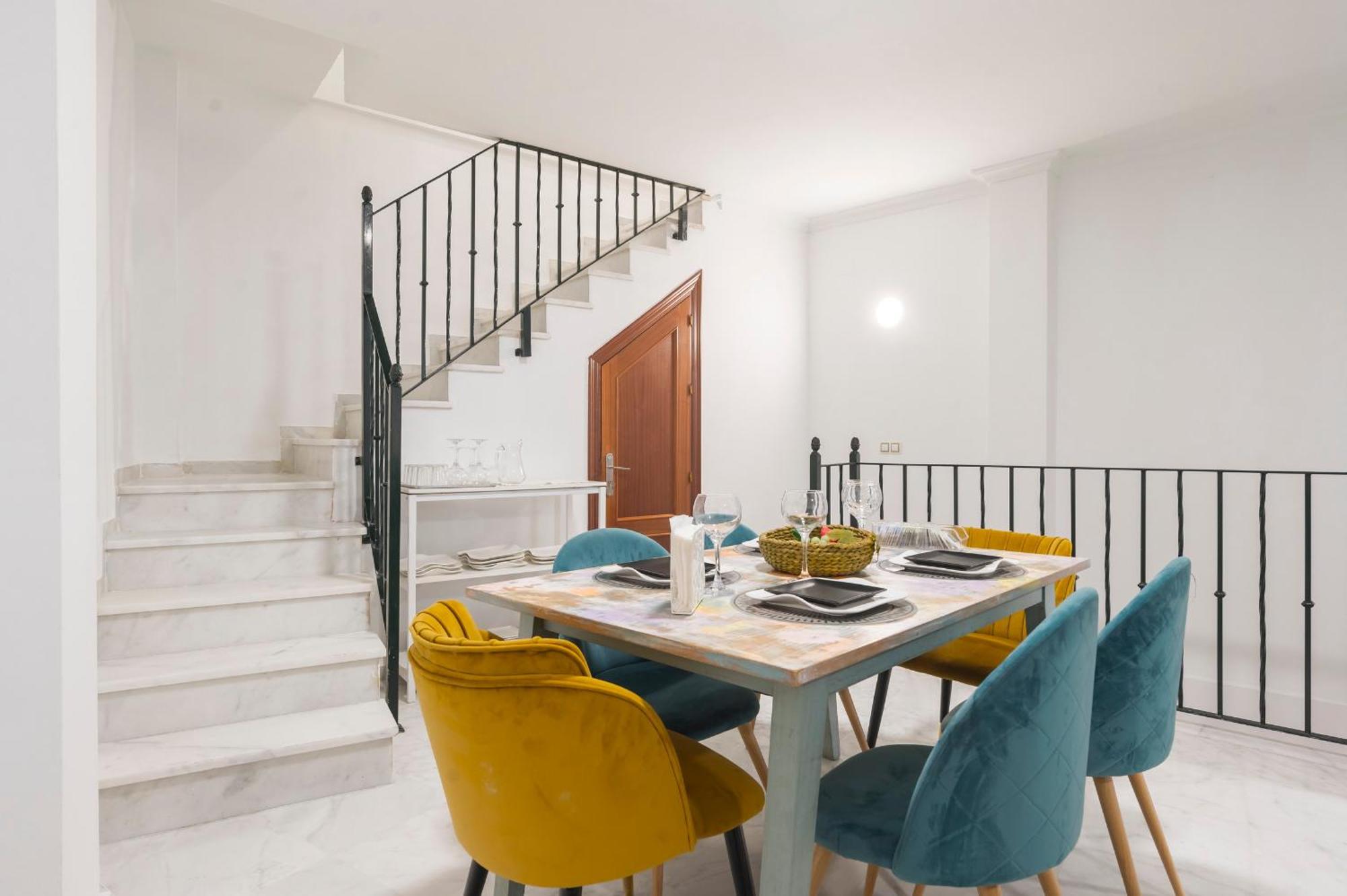 Santa Catalina Moderno Apartment Seville