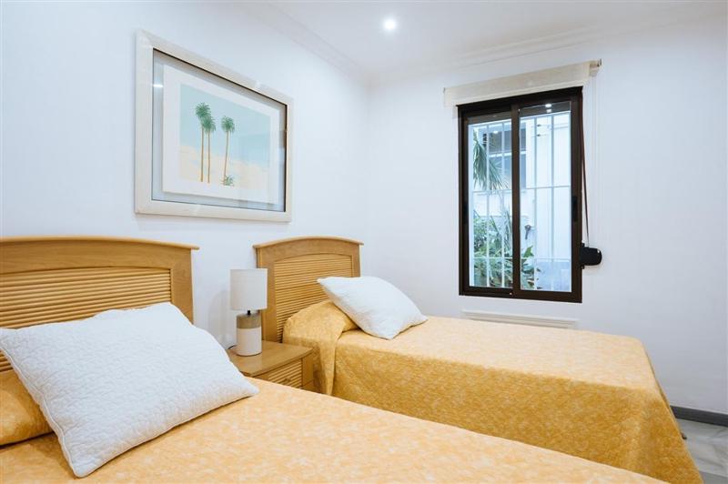 Atanasio Barron- Free Parking Apartment *