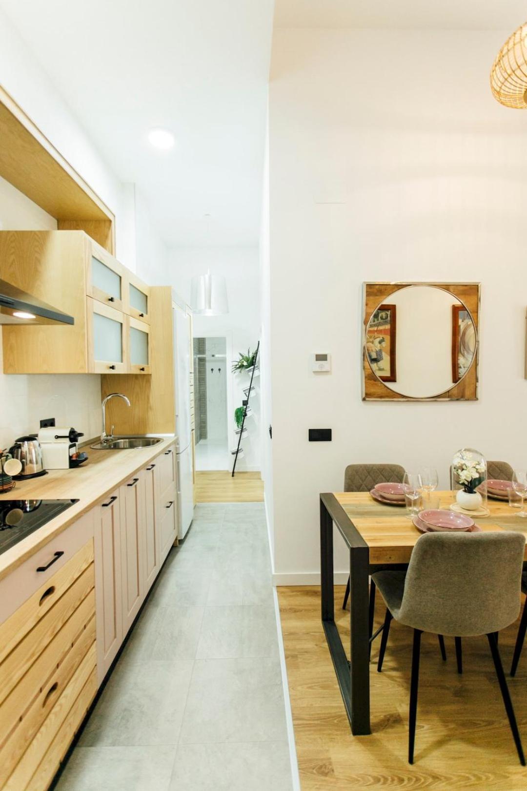Apartment Modern With Seasonal Swimming Pool- 1bd 1bth- Goyeneta Seville