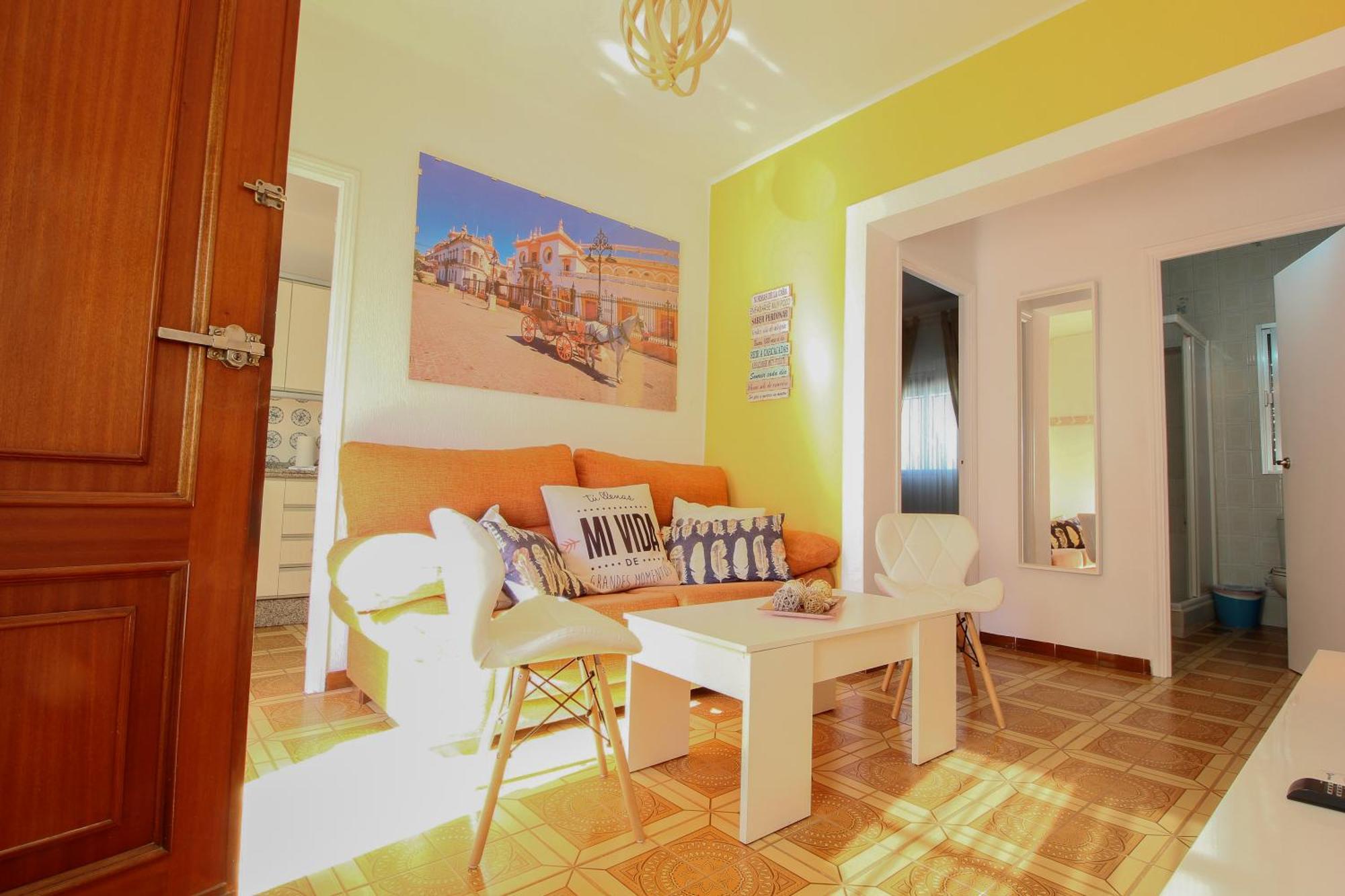 Triana 44 Familiar Luxury Apartment Seville