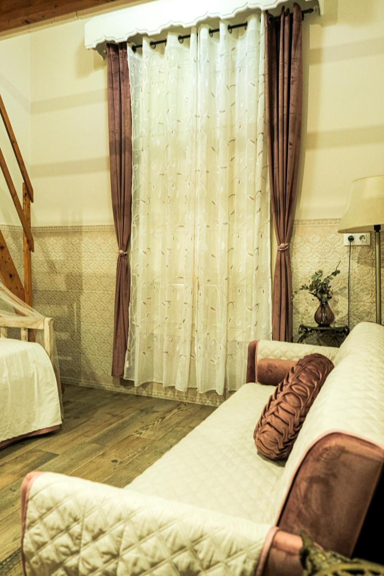 Homestay Casa De La Juderia Dona Pilar Seville