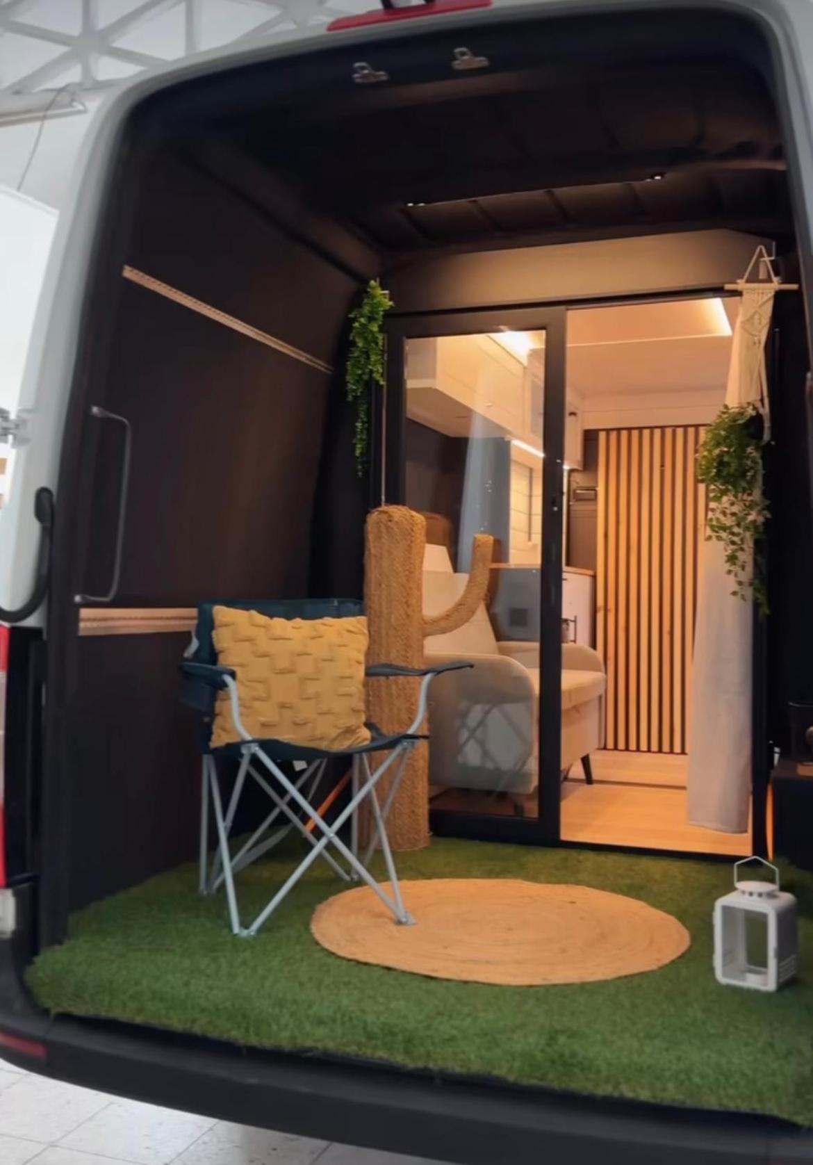 Camper