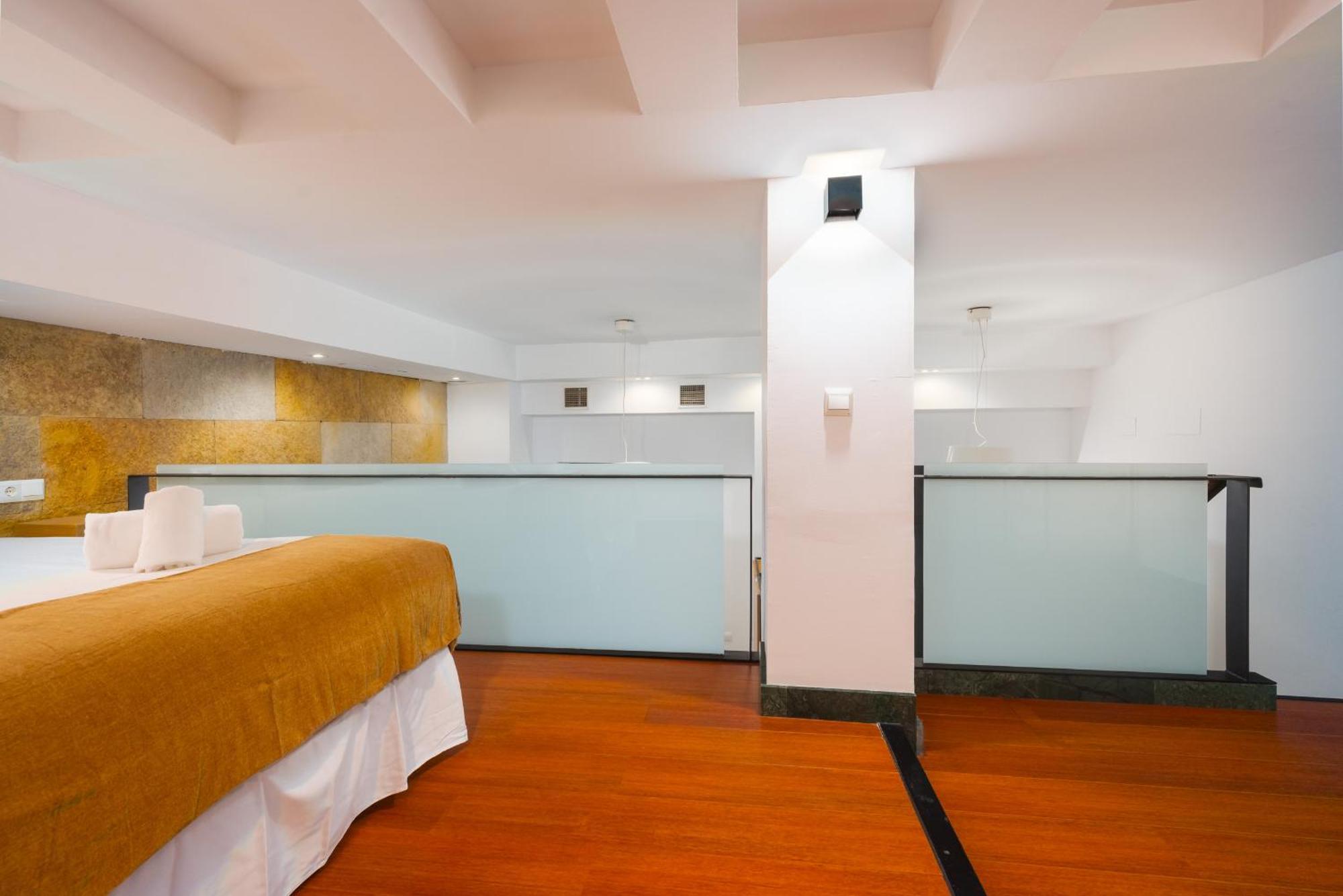 Modern Duplex - Loft Style - Historic Centre Apartment