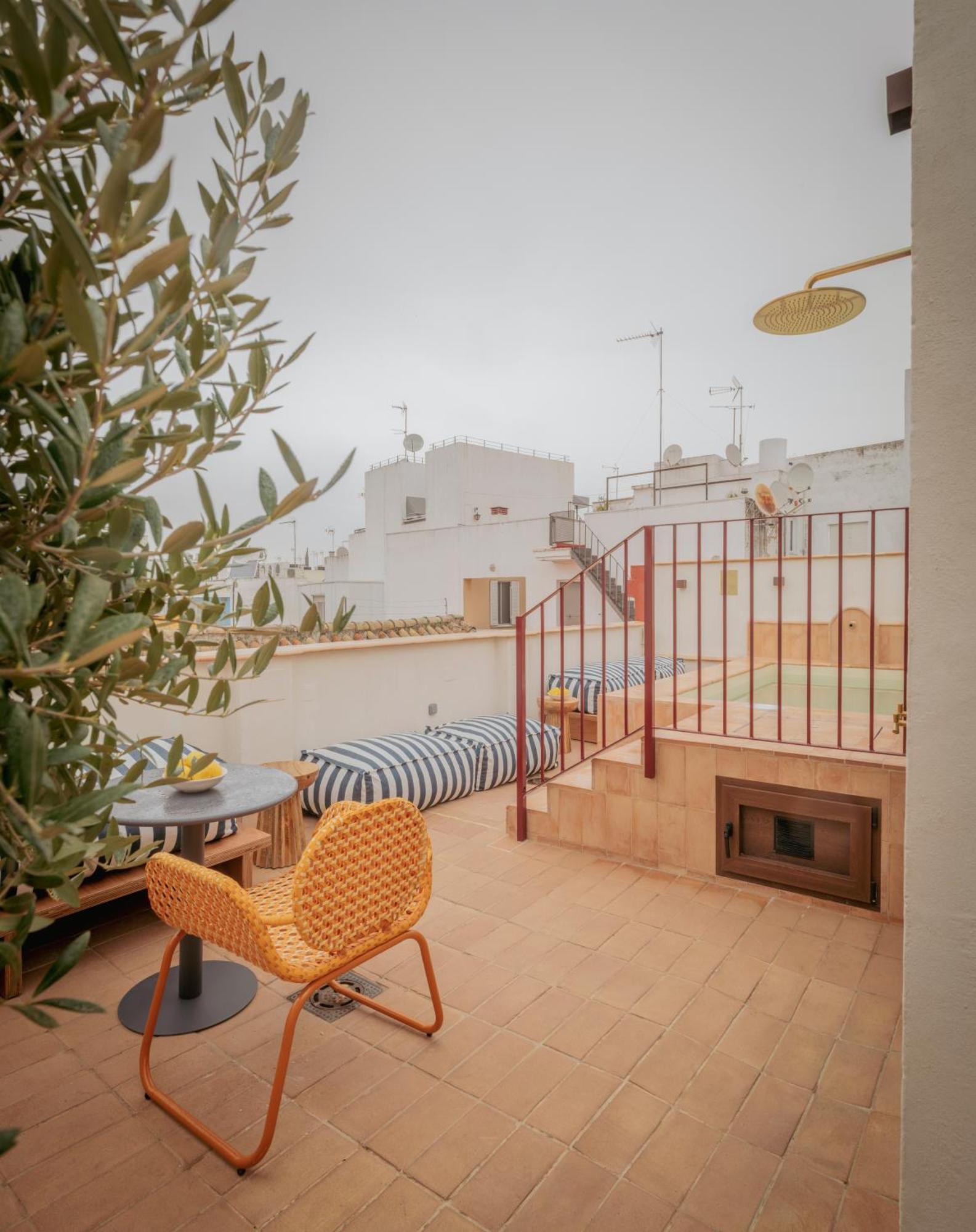 Lirium Casa Patio * Seville