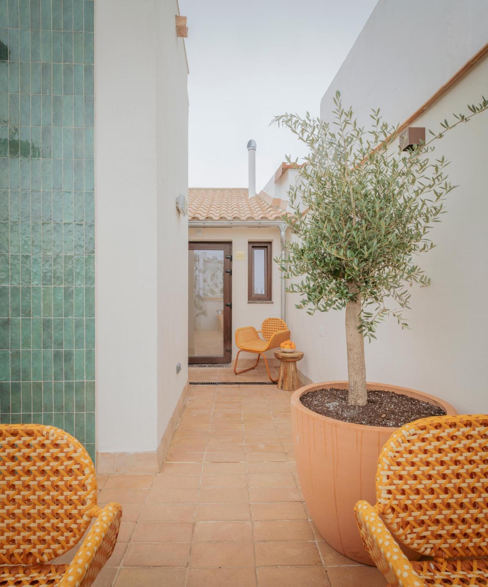 Lirium Casa Patio Guest house