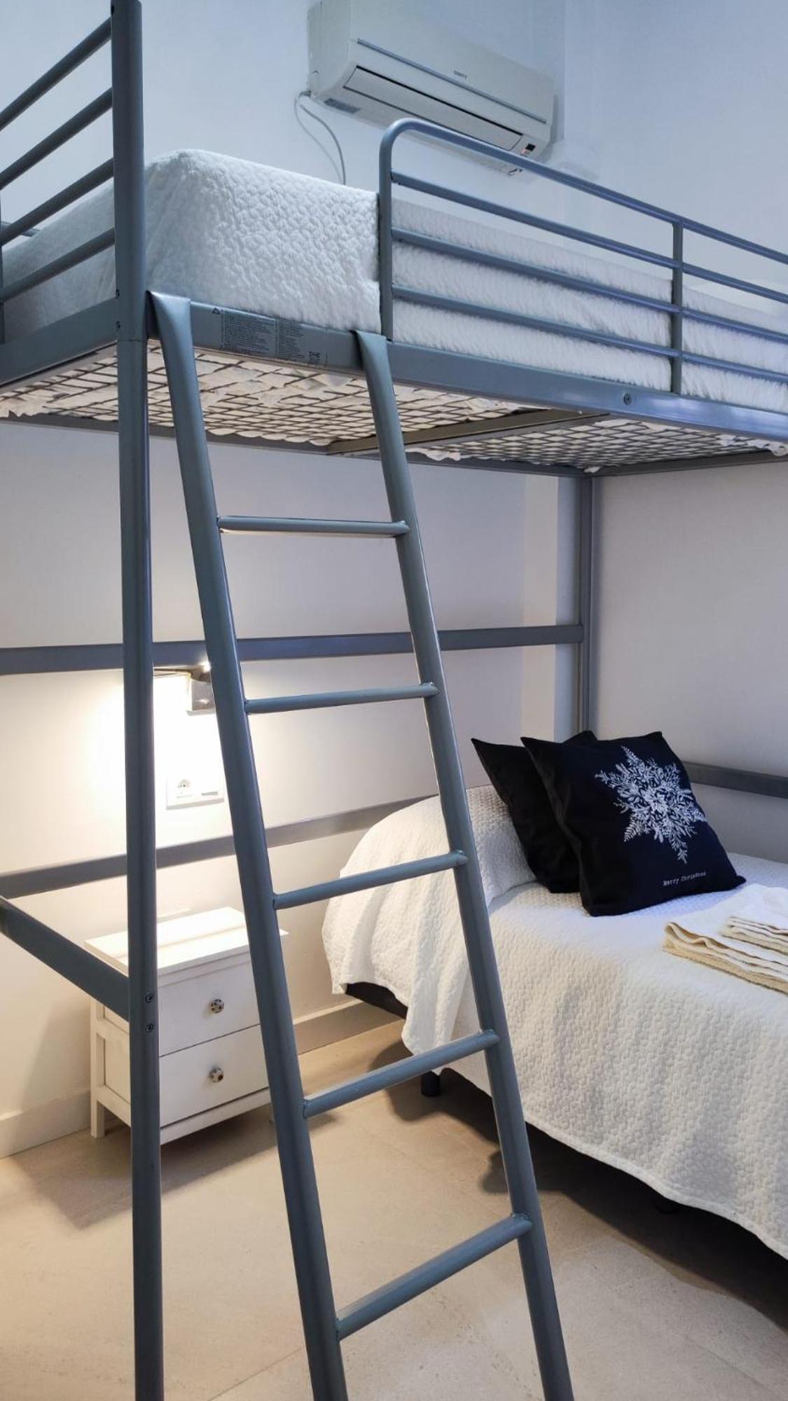 Mensaque Triana, 2 * Seville
