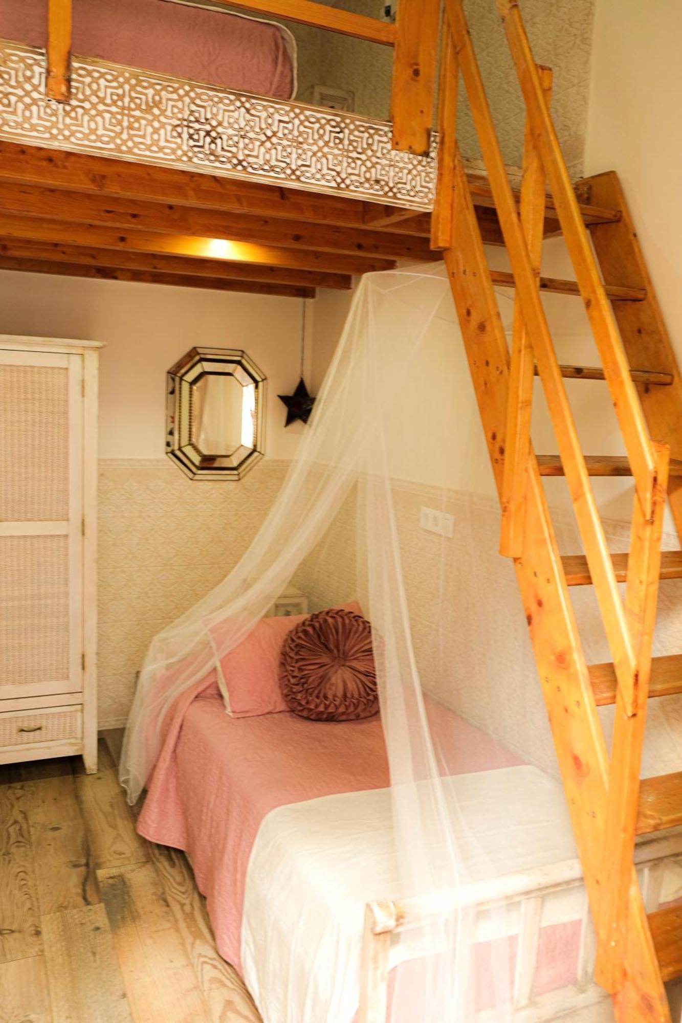 Casa De La Juderia Dona Pilar Homestay Seville