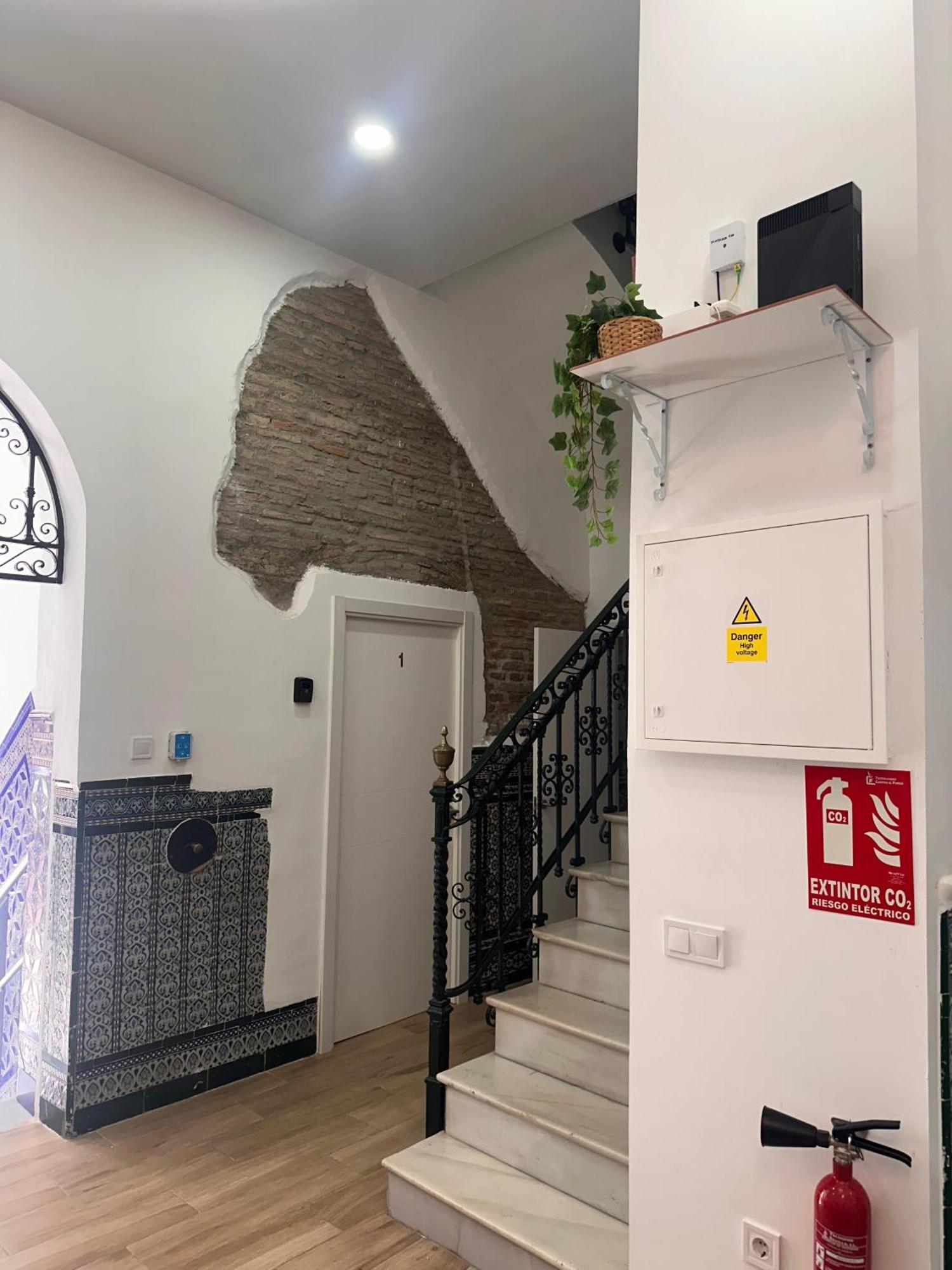 Hostel Triana Riverside Seville