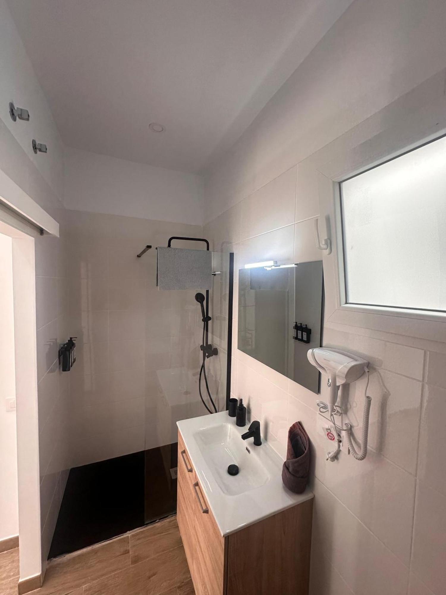 Triana Riverside Hostel
