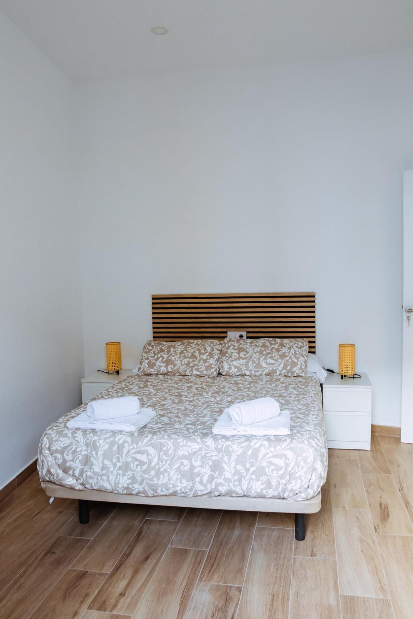 Triana Riverside Hostel Seville