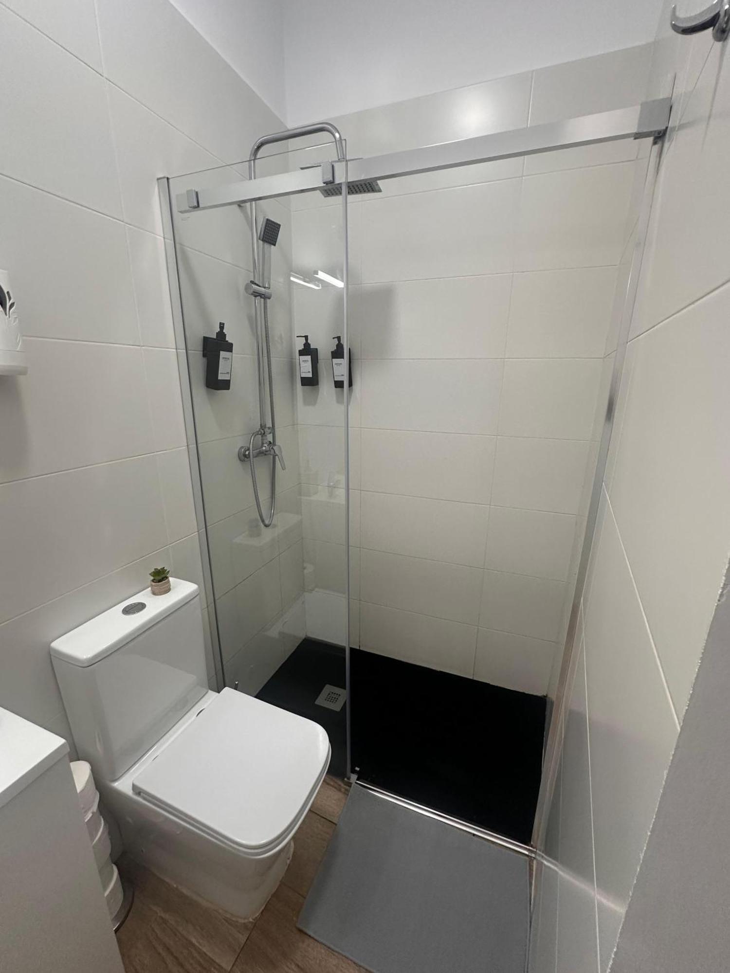 Hostel Triana Riverside Seville