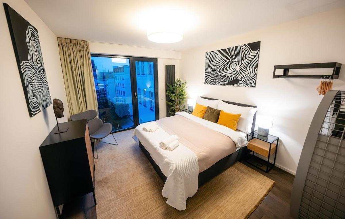 4 Bedrooms Casco Antiguo *