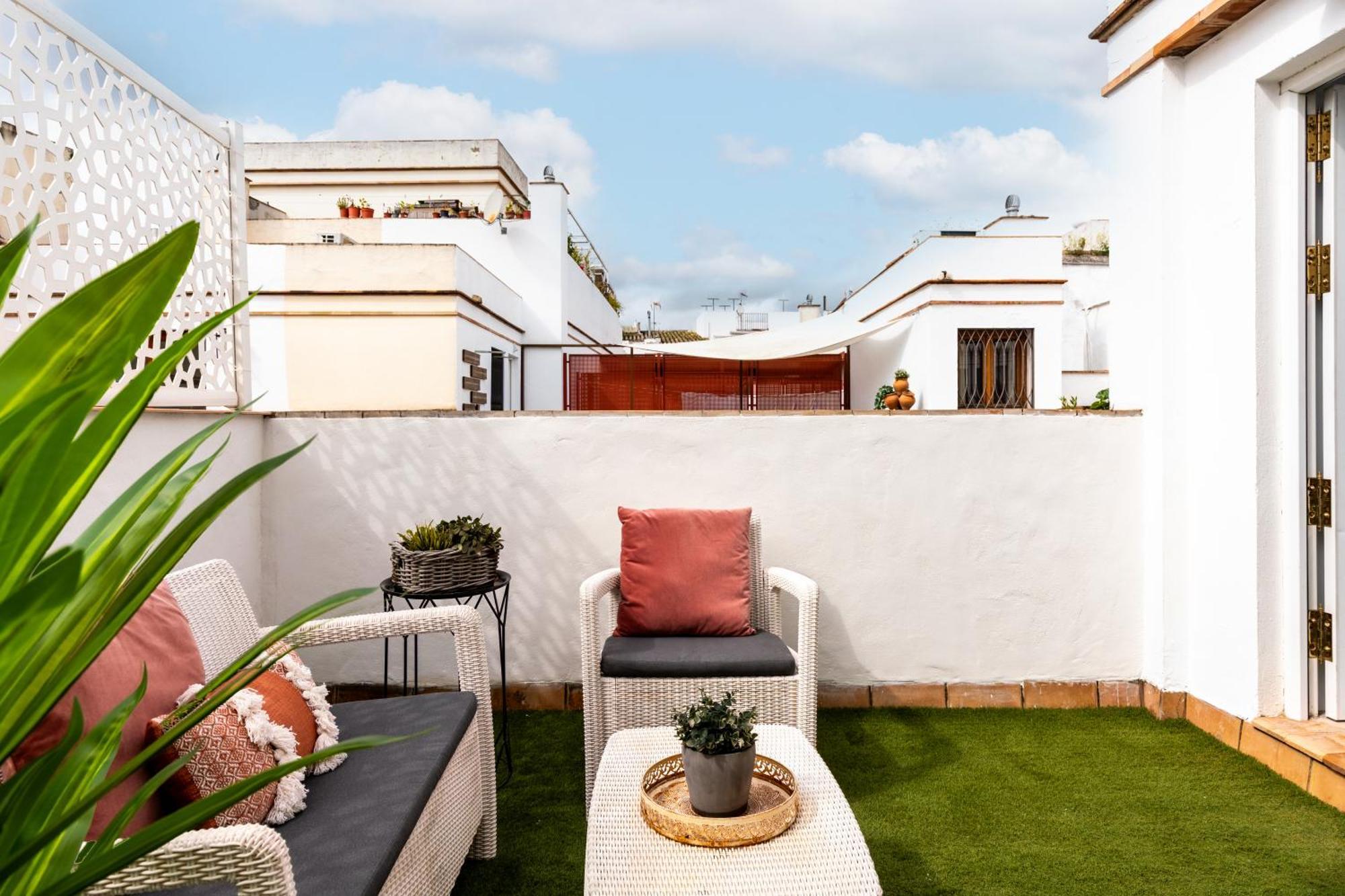 Francos Cathedral Terrace *