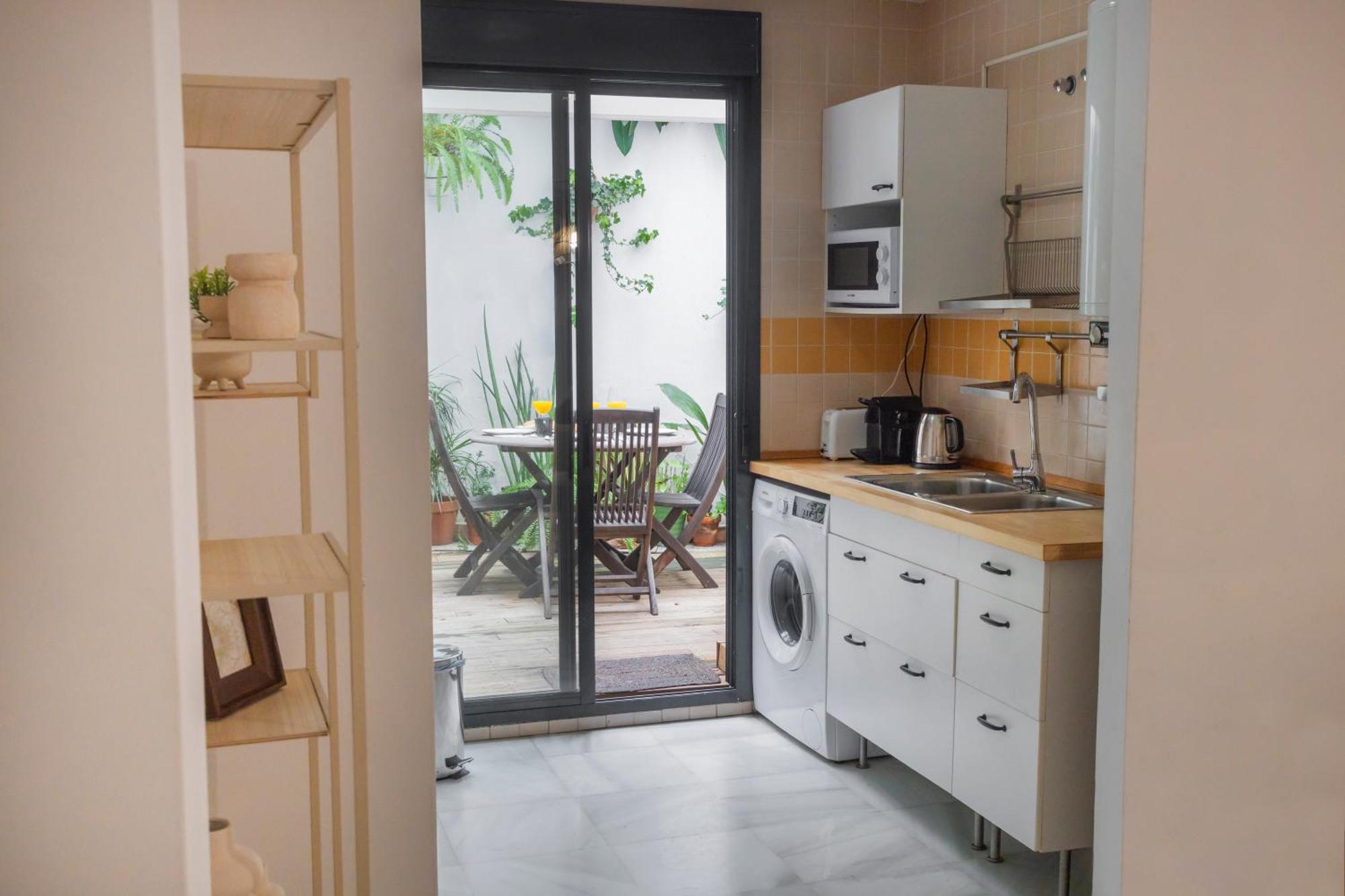 Apartment Columnas De Hercules - Great Location!