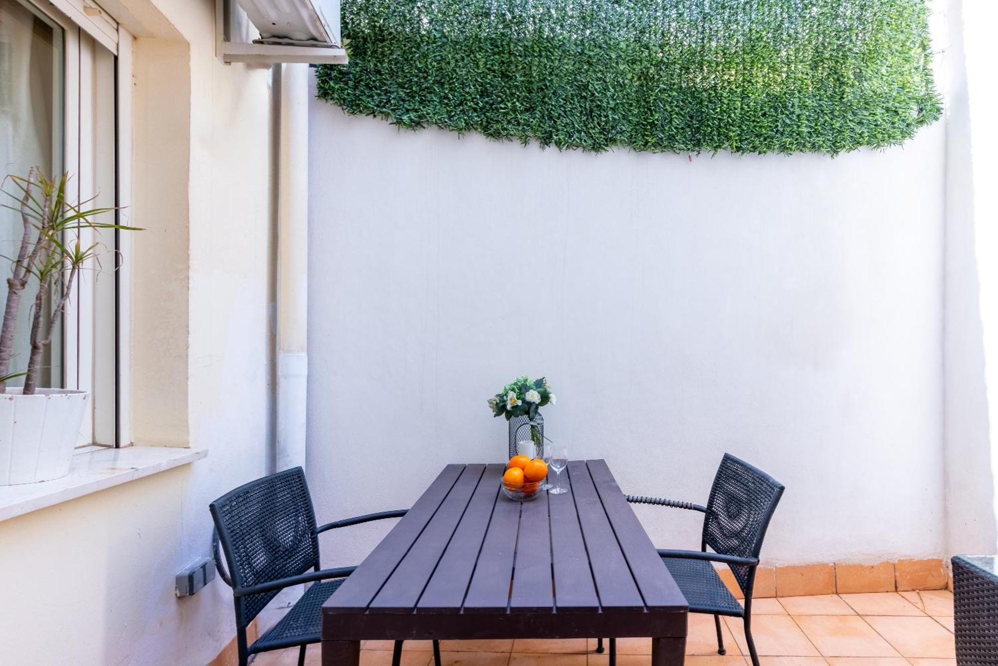 Behouse Calatrava Apartment Seville