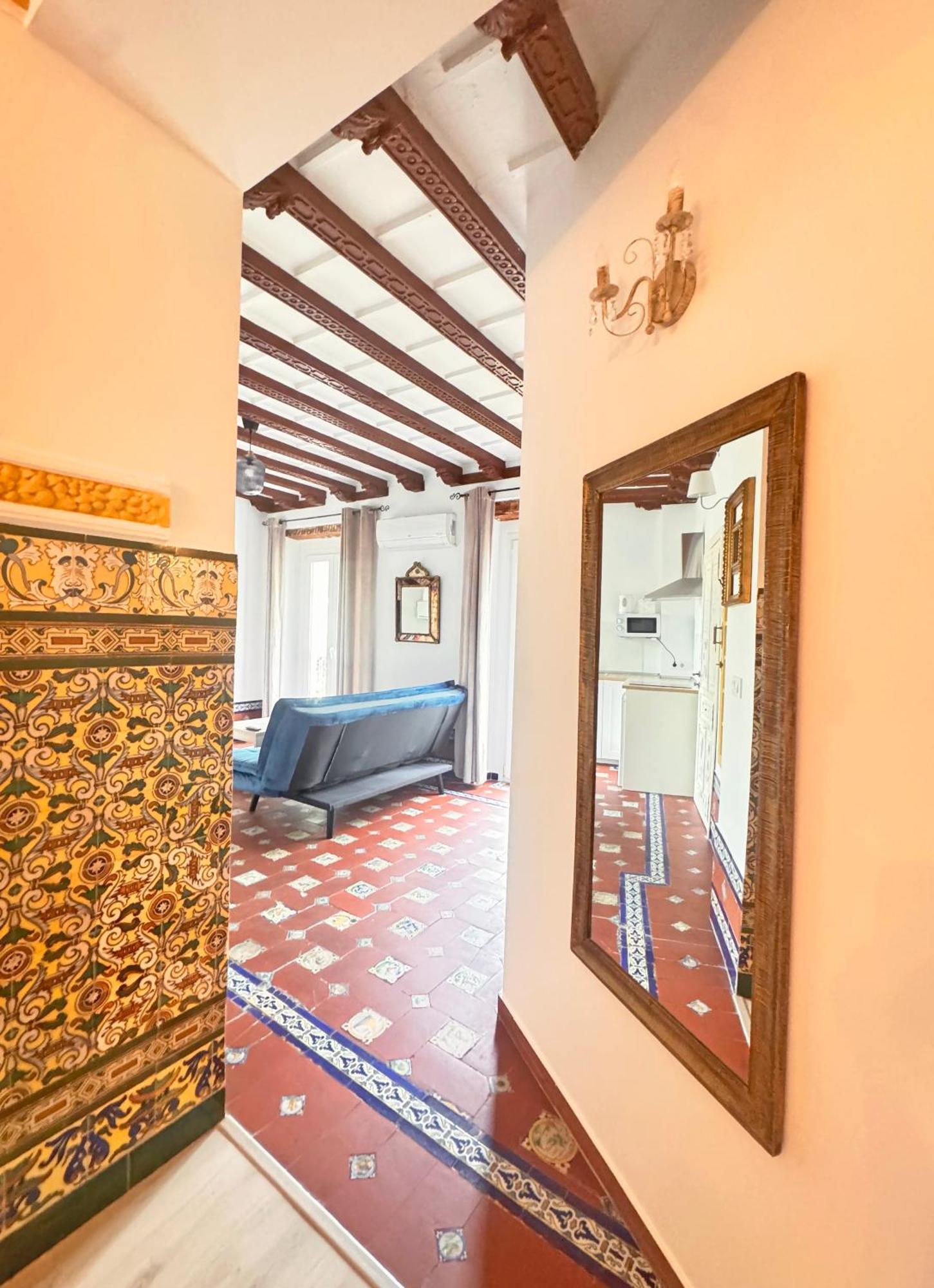 Homestay Palace House Hercules Seville