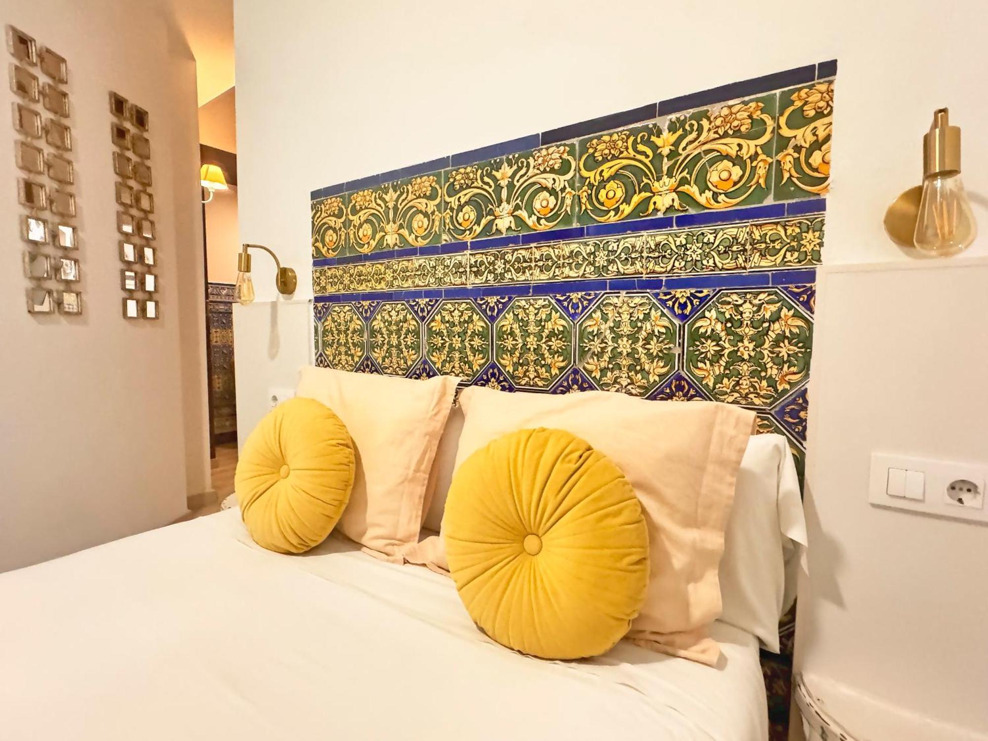 Palace House Hercules Homestay *