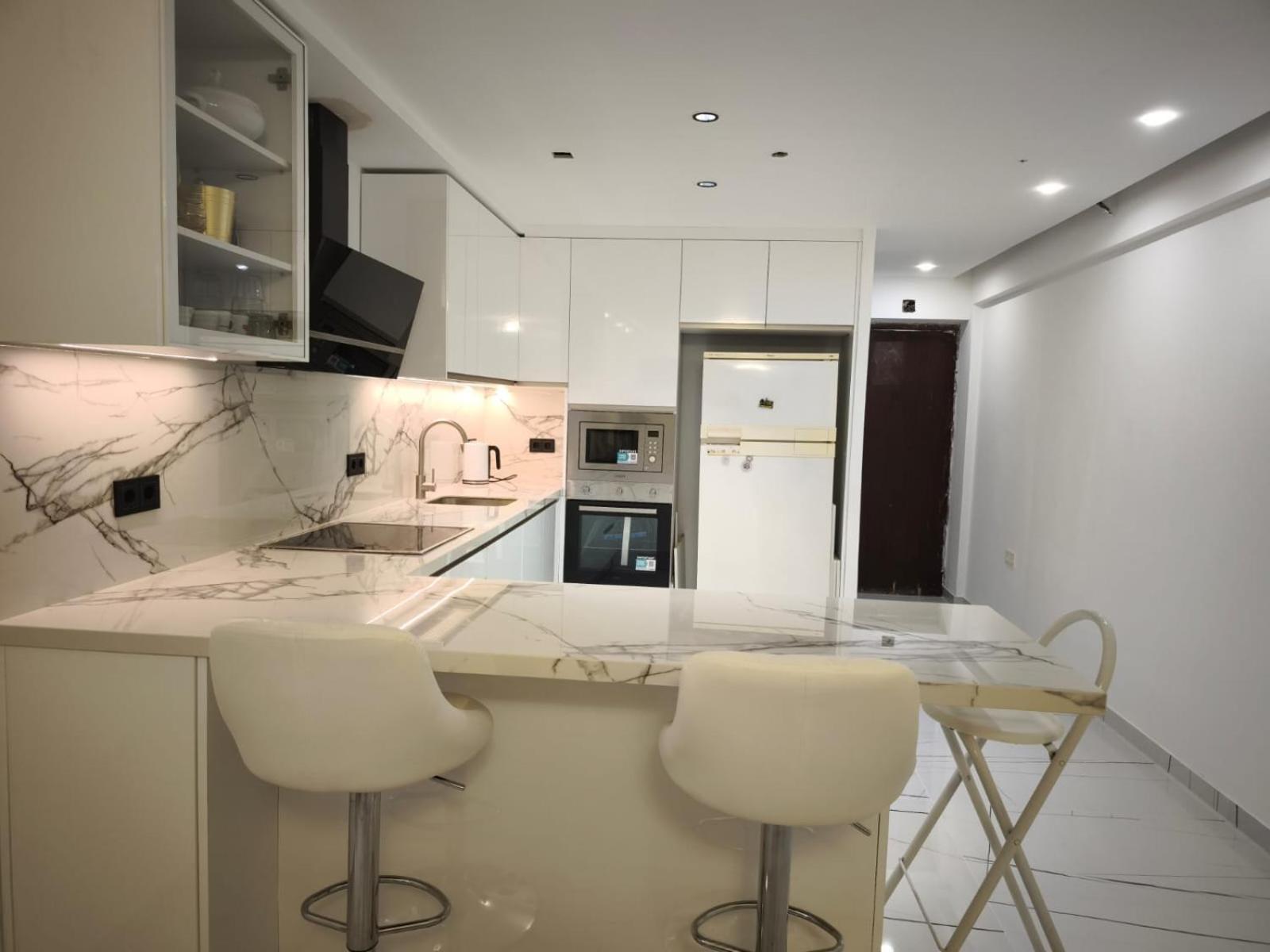 Homestay Airbhouse Private & Triana *