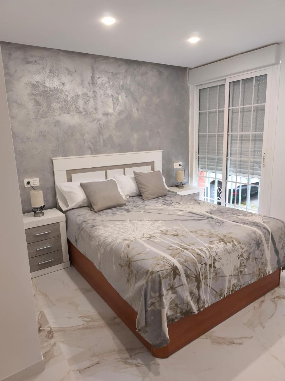 Homestay Airbhouse Private & Triana Seville