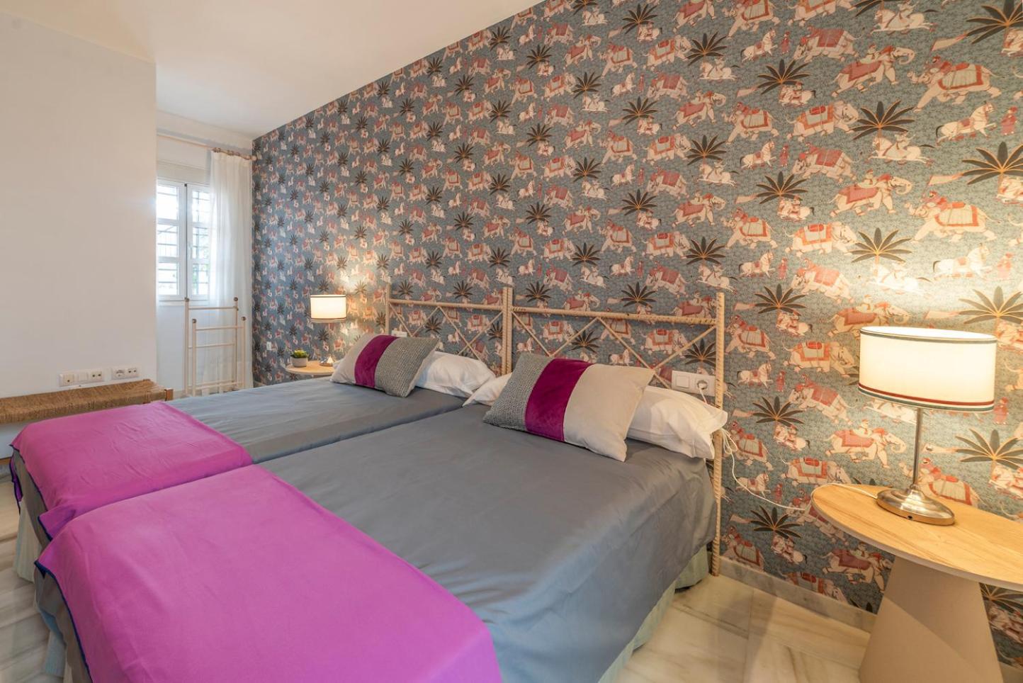 Aires De Triana Riverside Apartment