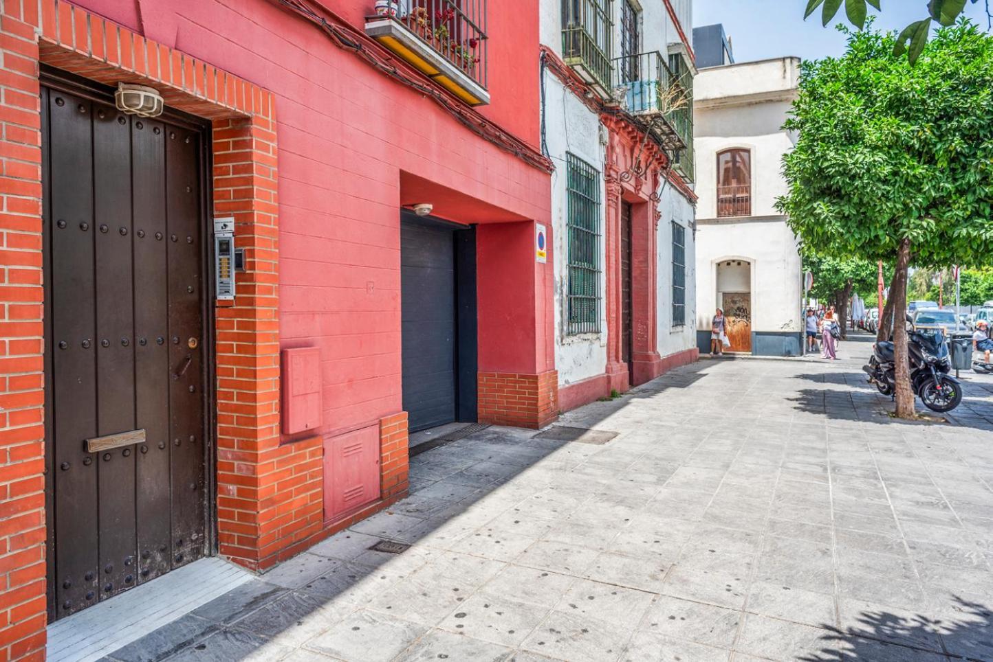 Aires De Triana Riverside Apartment Seville