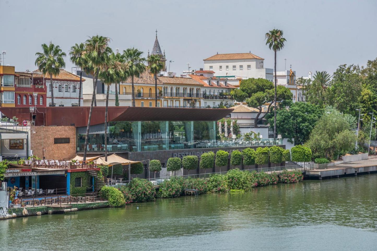 Aires De Triana Riverside *
