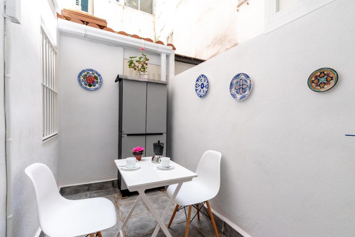 Casa Feria, Moderno En * Seville