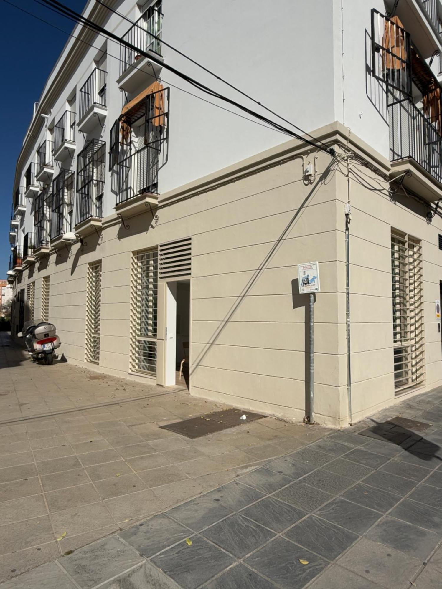 Cas Y Rio Minihome Triana Seville
