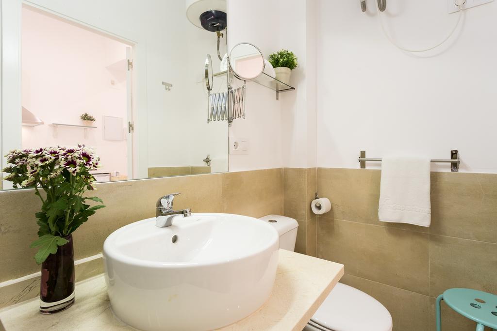 Ole - Cerrajeria Apartment Seville
