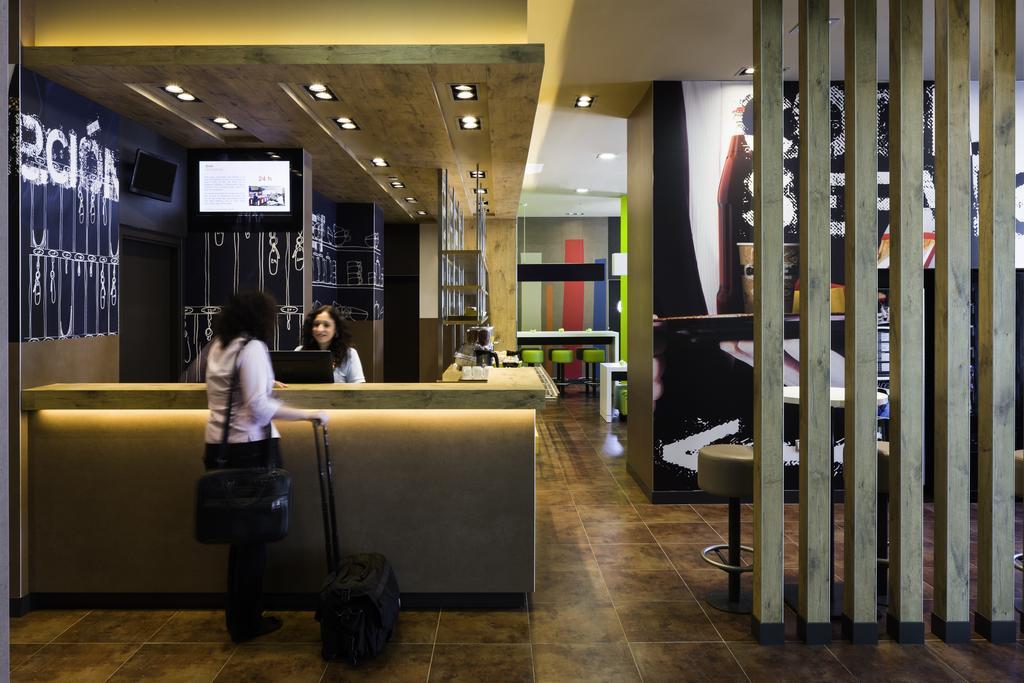 Ibis Budget Aeropuerto * Seville