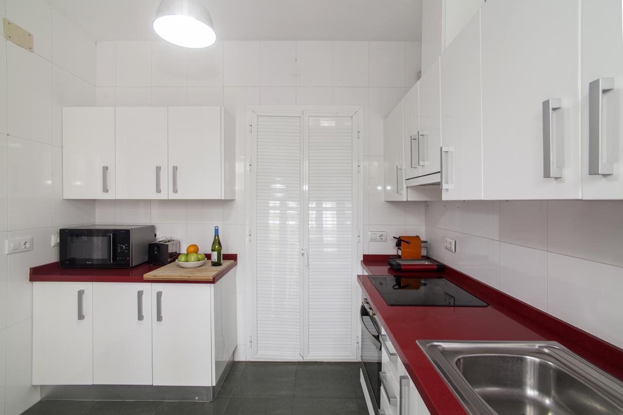 10 Bdr Chalet; Maria Luisa Park Holiday home *