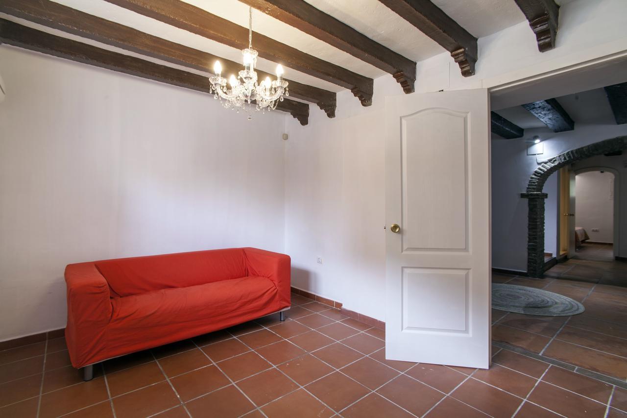 Holiday home 10 Bdr Chalet; Maria Luisa Park *