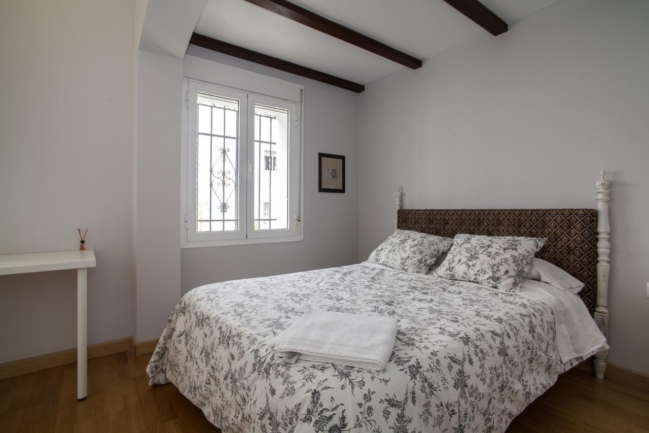 Holiday home 10 Bdr Chalet; Maria Luisa Park *