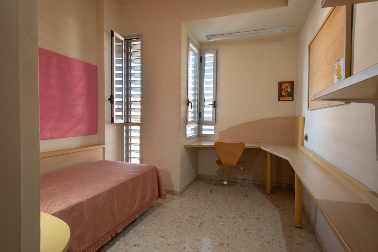 Residencia Sagrado Corazon * Sevilla