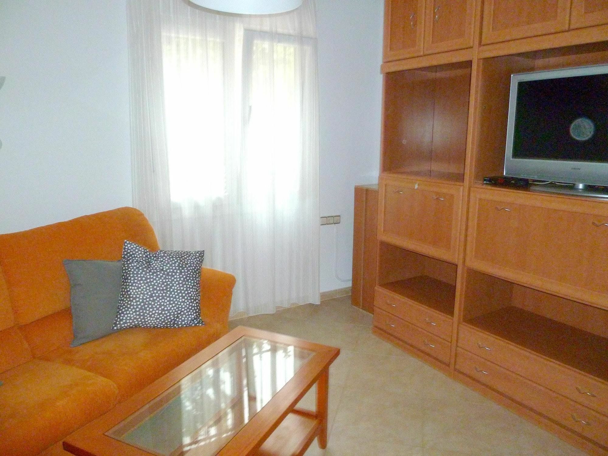 Apartamento With 2 Bedrooms In Sevilla, With Wifi
