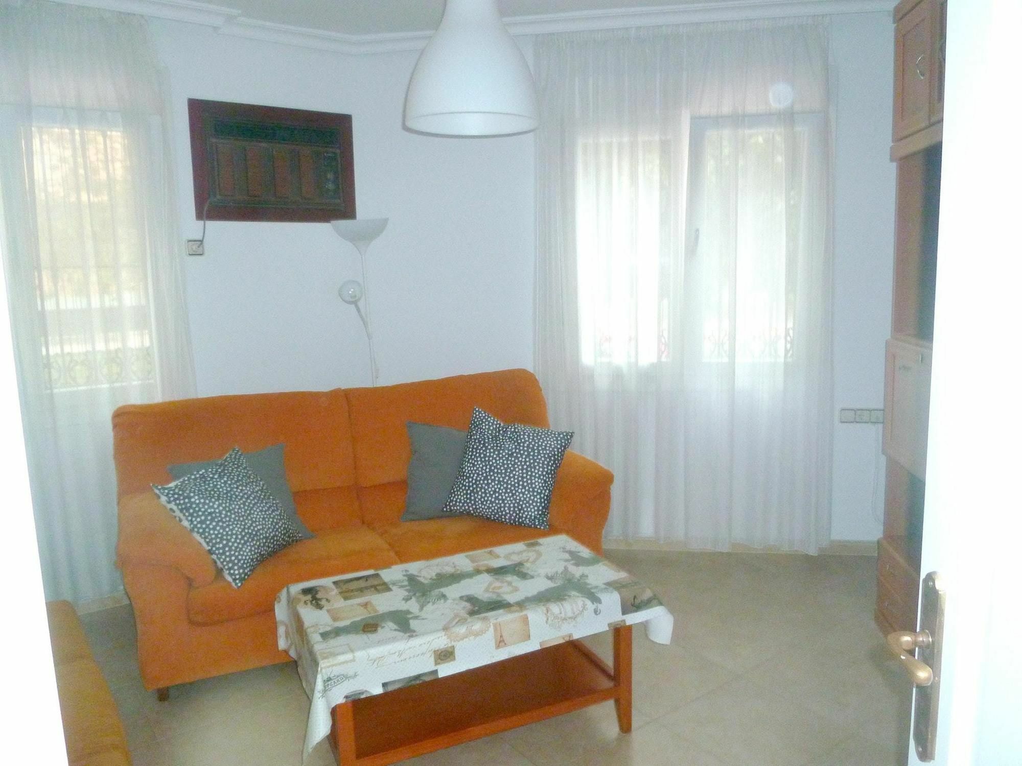 With 2 Bedrooms In Sevilla, With Wifi
