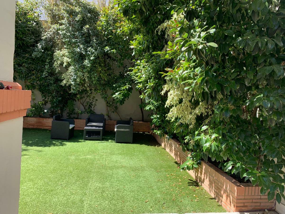 10 Bdr Chalet; Maria Luisa Park Holiday home *