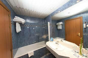 Tryp Macarena 4* Sevilla