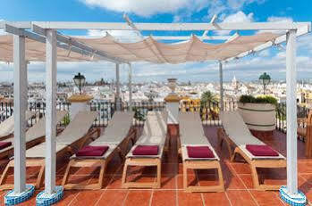 Tryp Macarena Hotel 4*