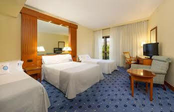 Tryp Macarena Hotel 4*