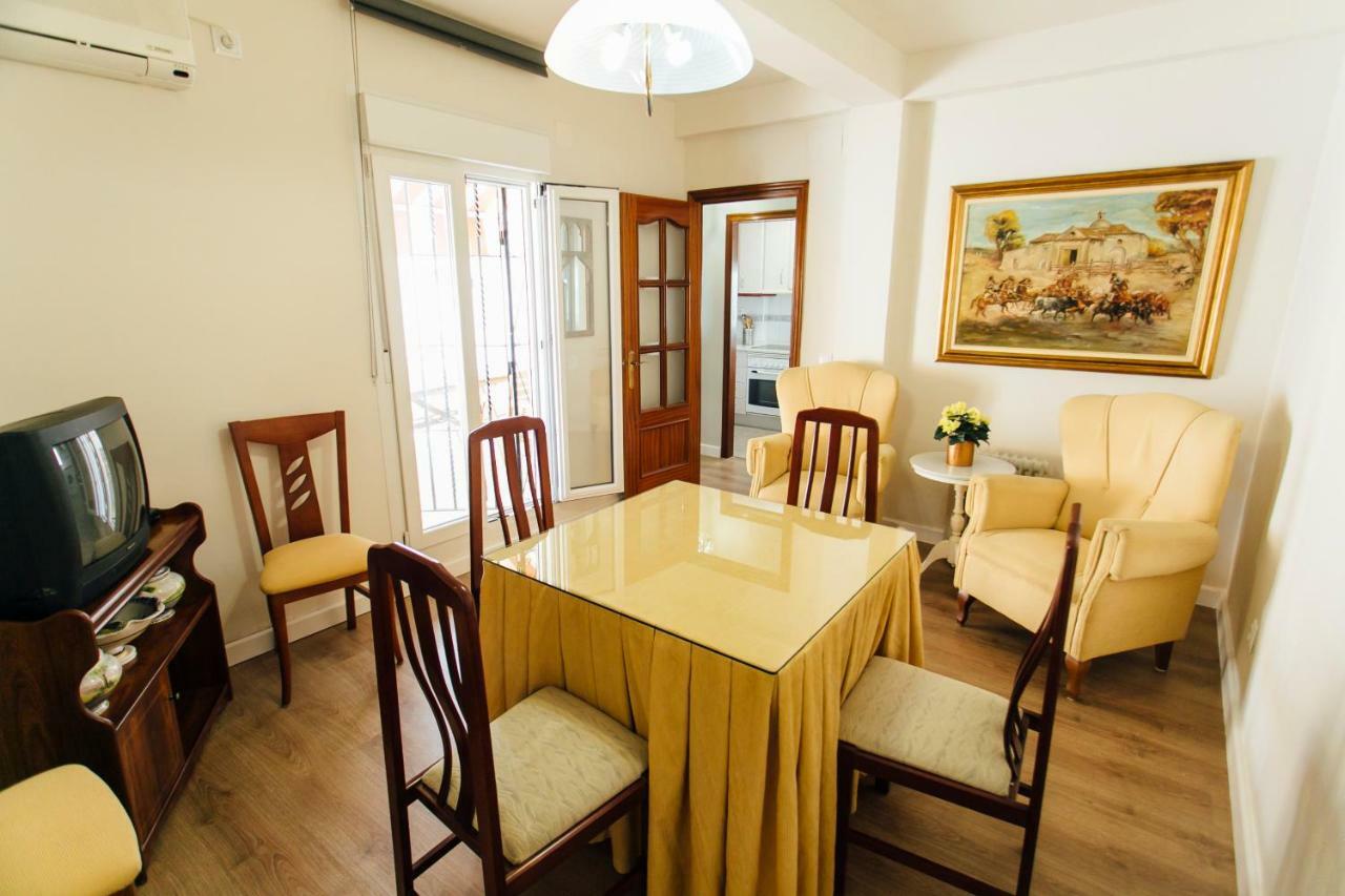 Apartment Idilico Atico En Triana-3bd+1bth Seville