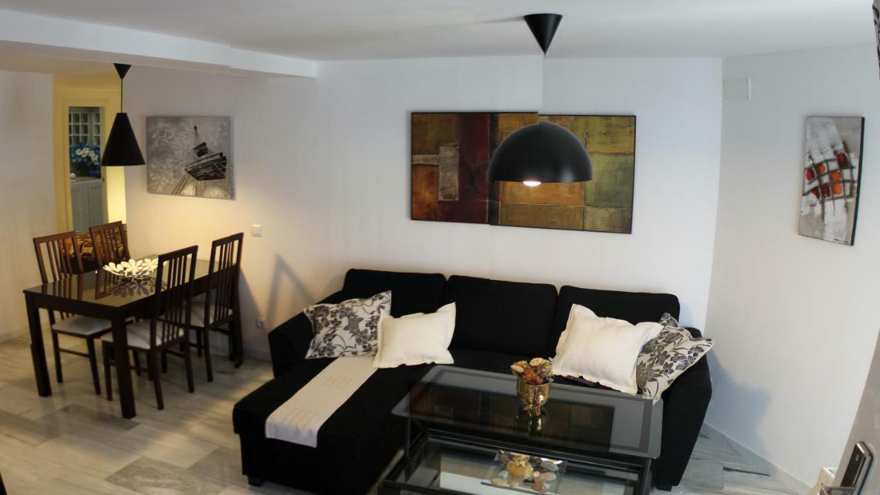 Apartment Center *