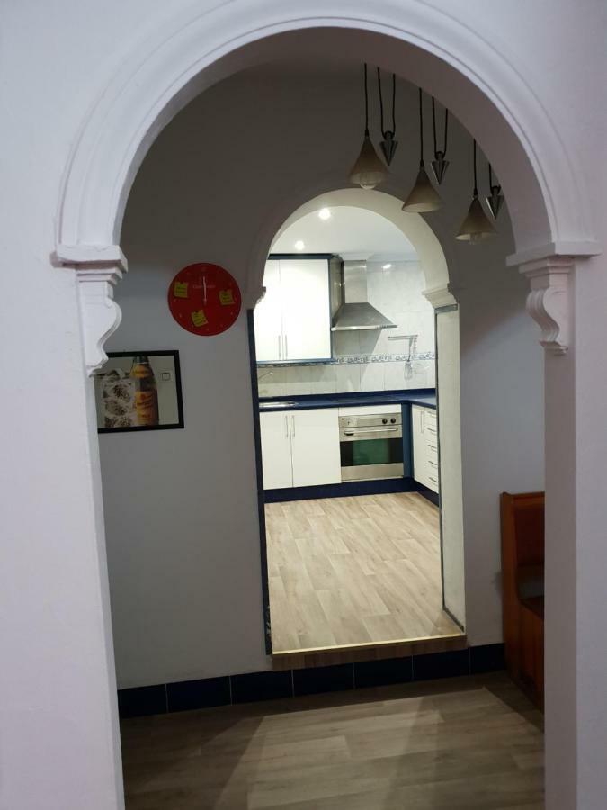Atico En Triana Con Terraza 36m2 Y Jacuzzi Apartment *