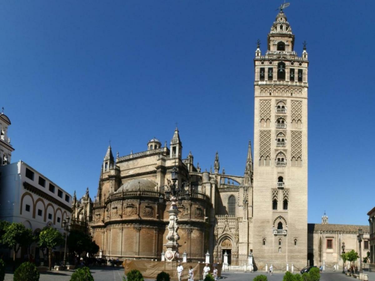 Idilico Atico En Triana-3bd+1bth * Seville
