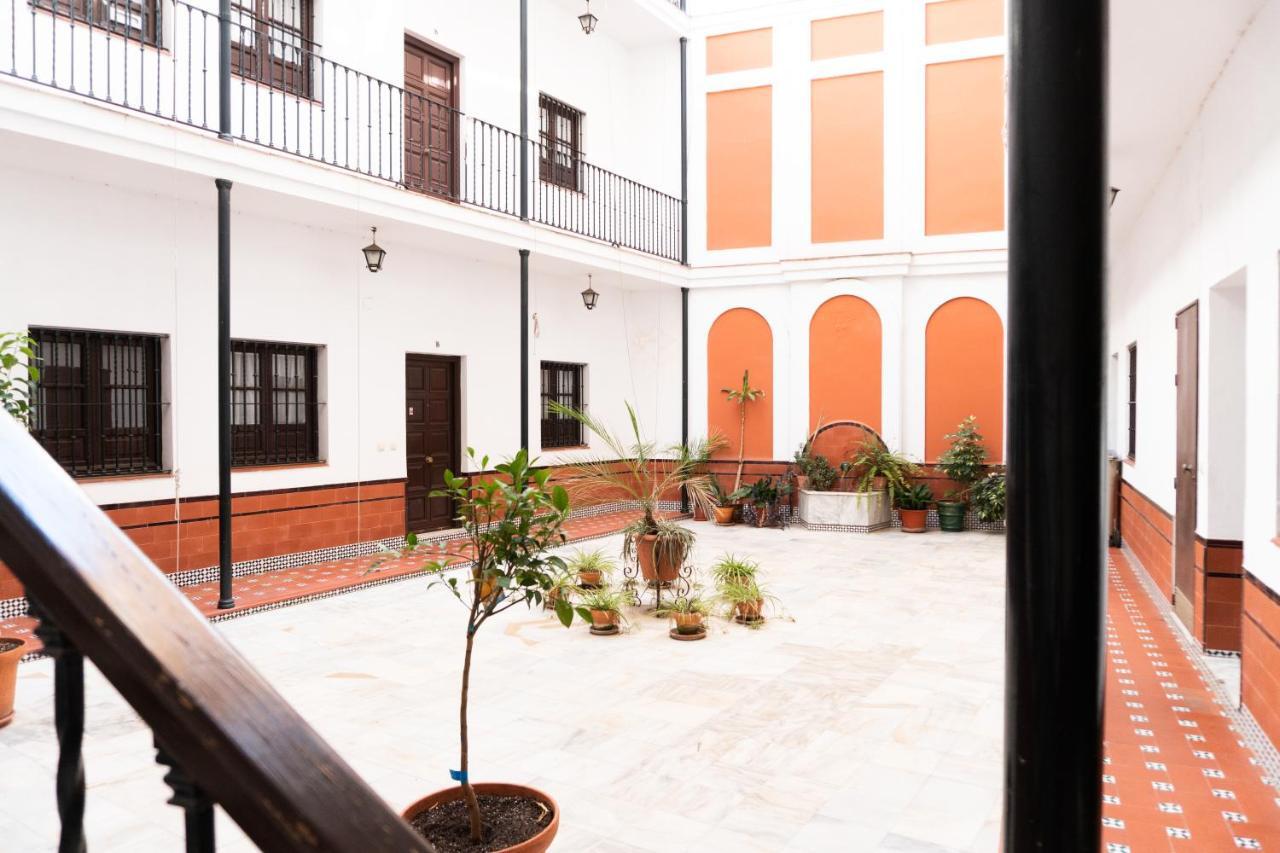 Muy Centrico Apto. En Tipico Patio Sevillano Apartment Seville