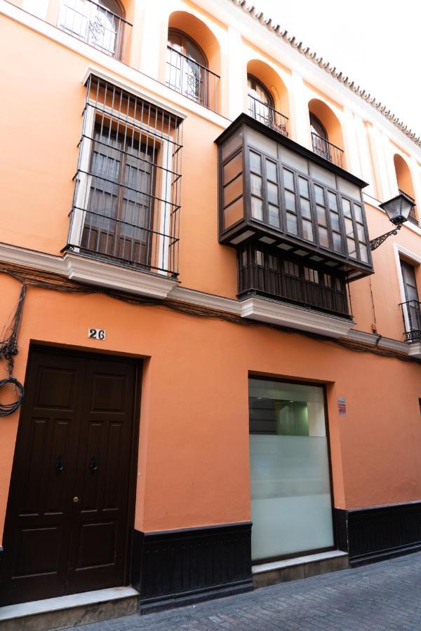 Muy Centrico Apto. En Tipico Patio Sevillano *