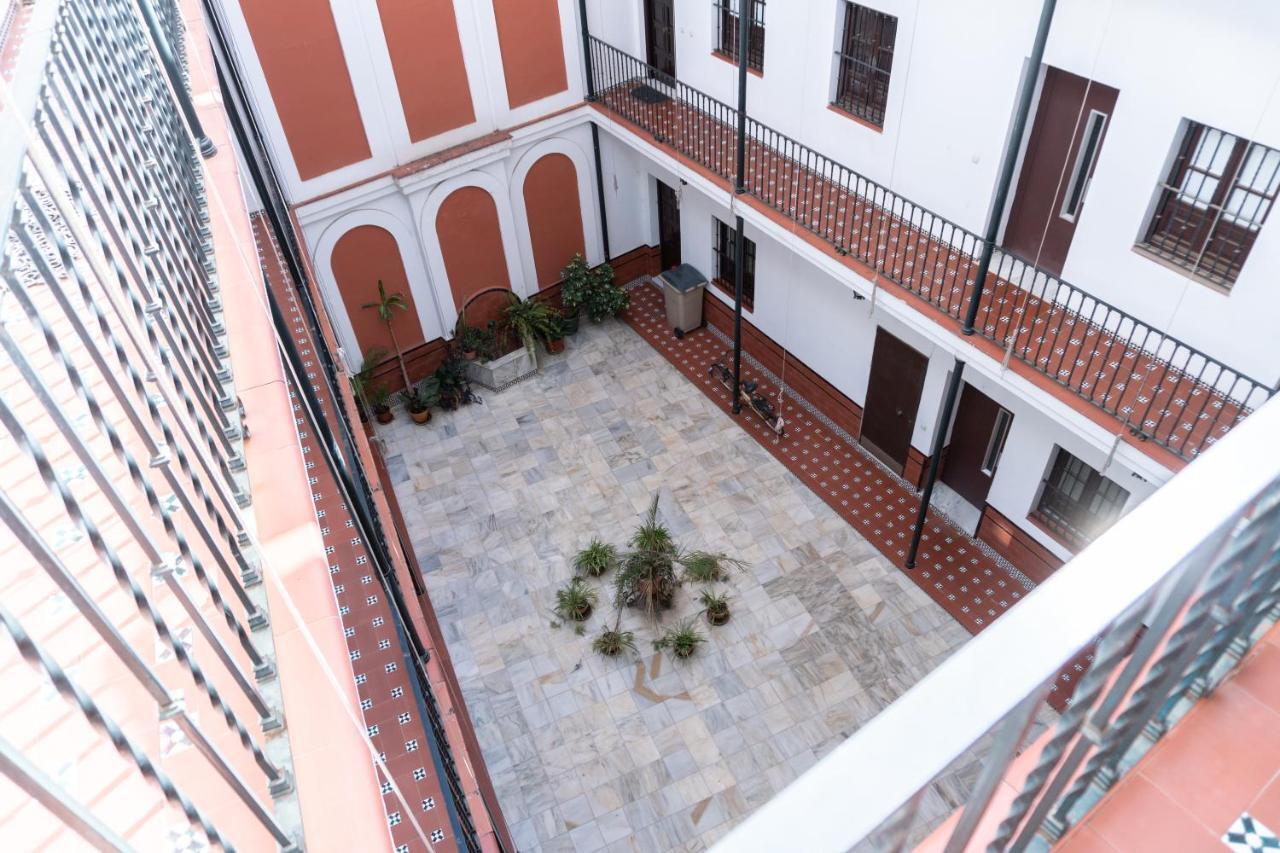 Muy Centrico Apto. En Tipico Patio Sevillano *