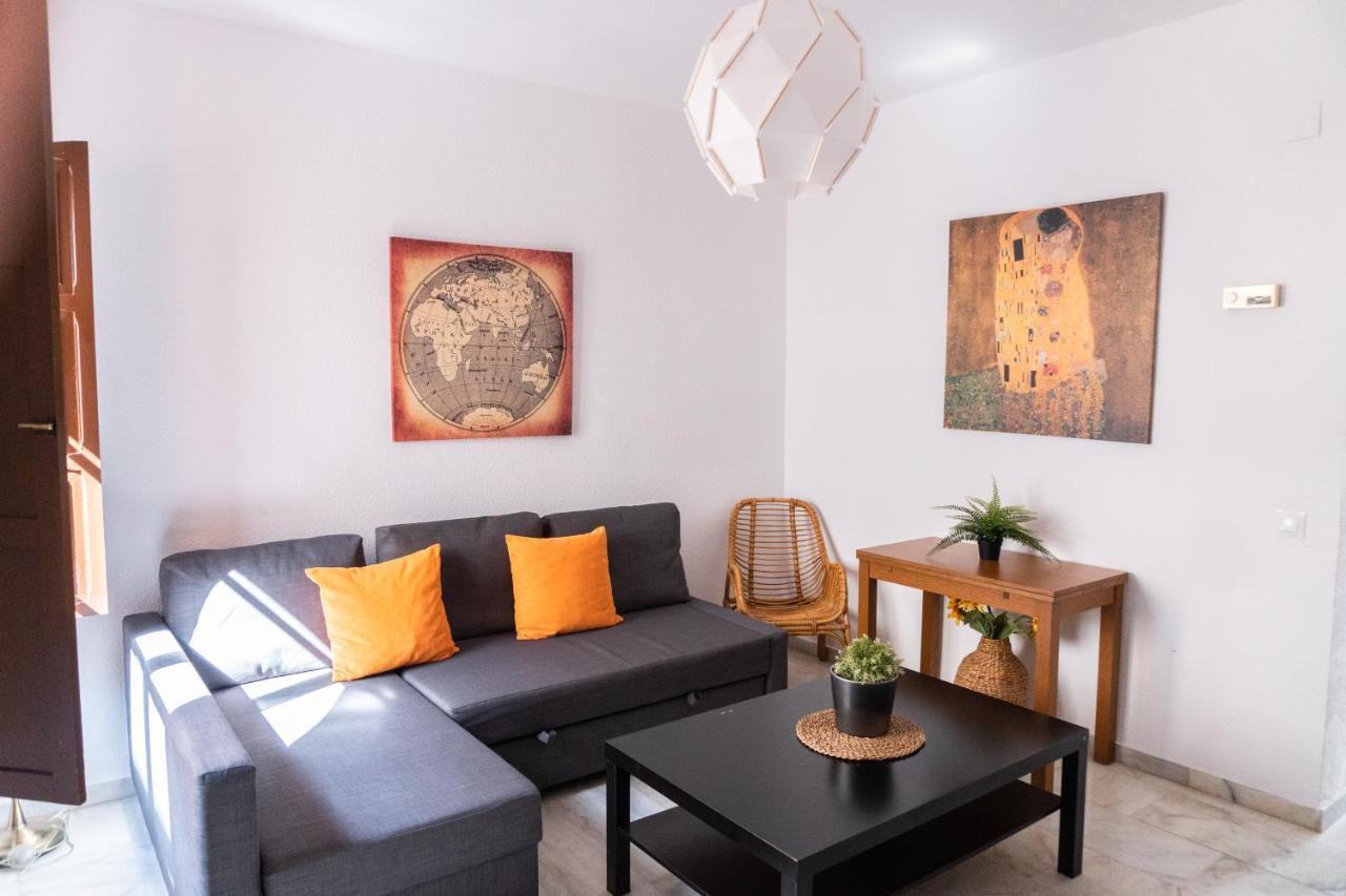 Apartment Muy Centrico Apto. En Tipico Patio Sevillano Seville