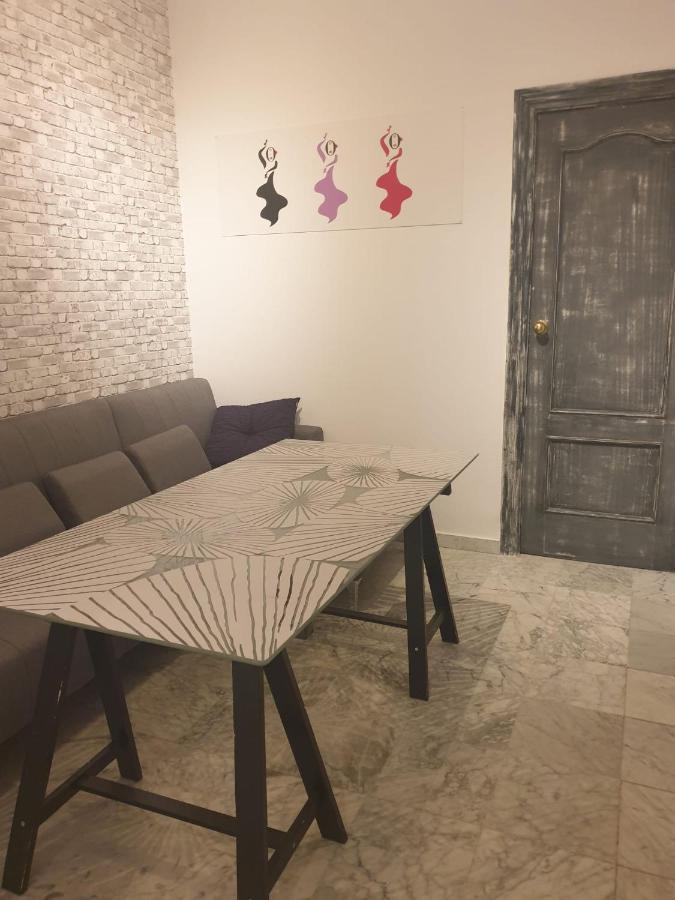 Dona Lola Corner Apartment Seville
